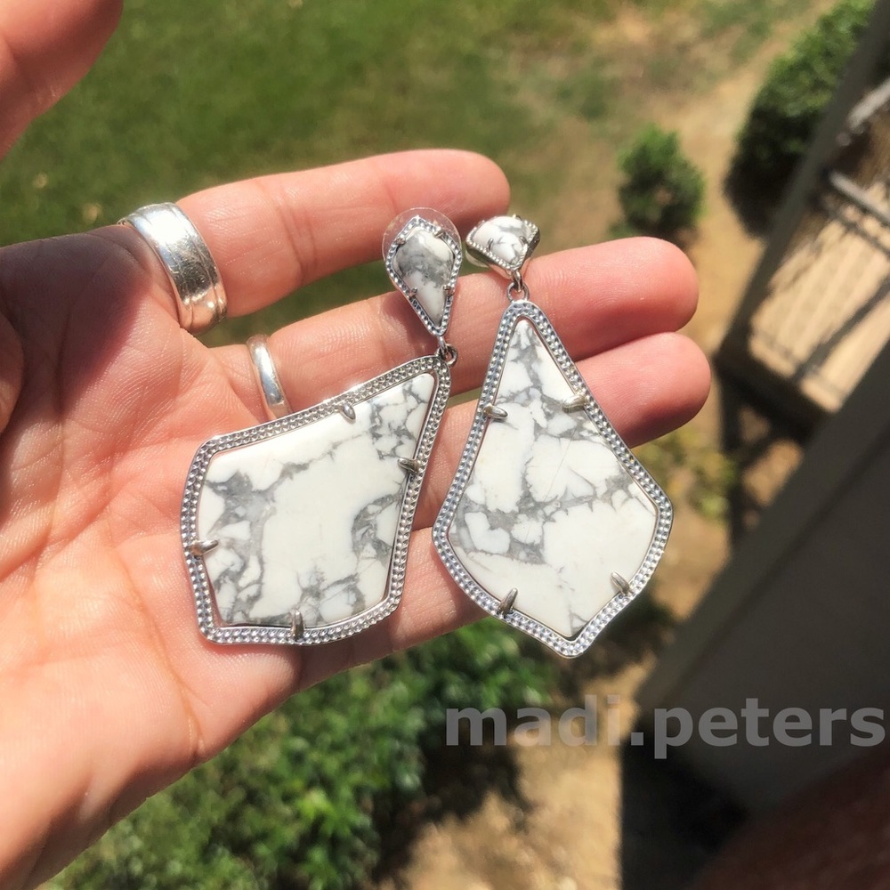 Kendra Scott Howlite Alexis Earrings